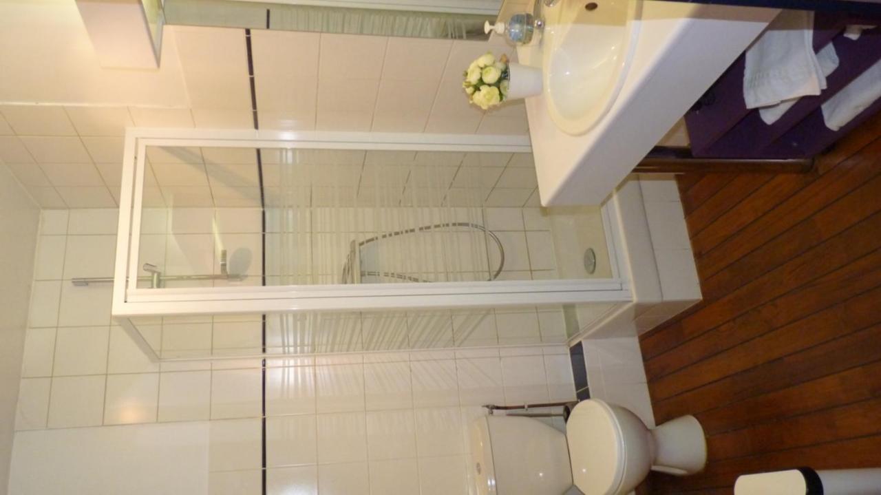 Hotel-Restaurant La P'Tite Auberge Lillebonne المظهر الخارجي الصورة