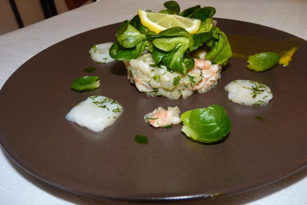 Hotel-Restaurant La P'Tite Auberge Lillebonne المظهر الخارجي الصورة